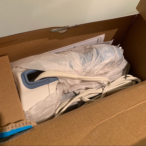 Hamilton Beach Durathlon Vertical Steam Iron - Picture 2 of 4